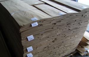 China 0.45 mm Russia Oak Crown Cut Veneer For Furniture And Plywood factory