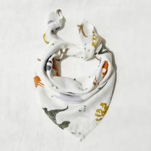 China Stylish Practical Super Absorbent Muslin Baby Bibs Snap Closure Customized Printing Design factory