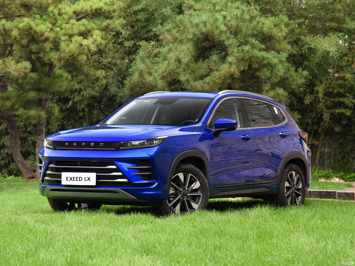 EXEED LX 2023 's Top-Selling 2.0T DCT0KM Gasoline SUV with Electric Rear Window and Fabric Seats