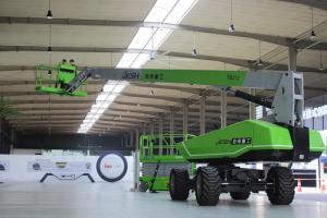 China Power Engine Electric Boom Lift , Self Leveling Boom Lift CE Certification factory