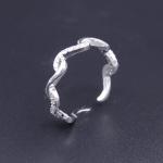 Elegant Silver Cubic Zirconia Rings With Luxurious Imperial Crown Shape