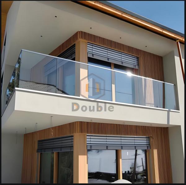 10mm Transparent Tempered Glass Balcony Railing Systems Safety Barrier Maximizes