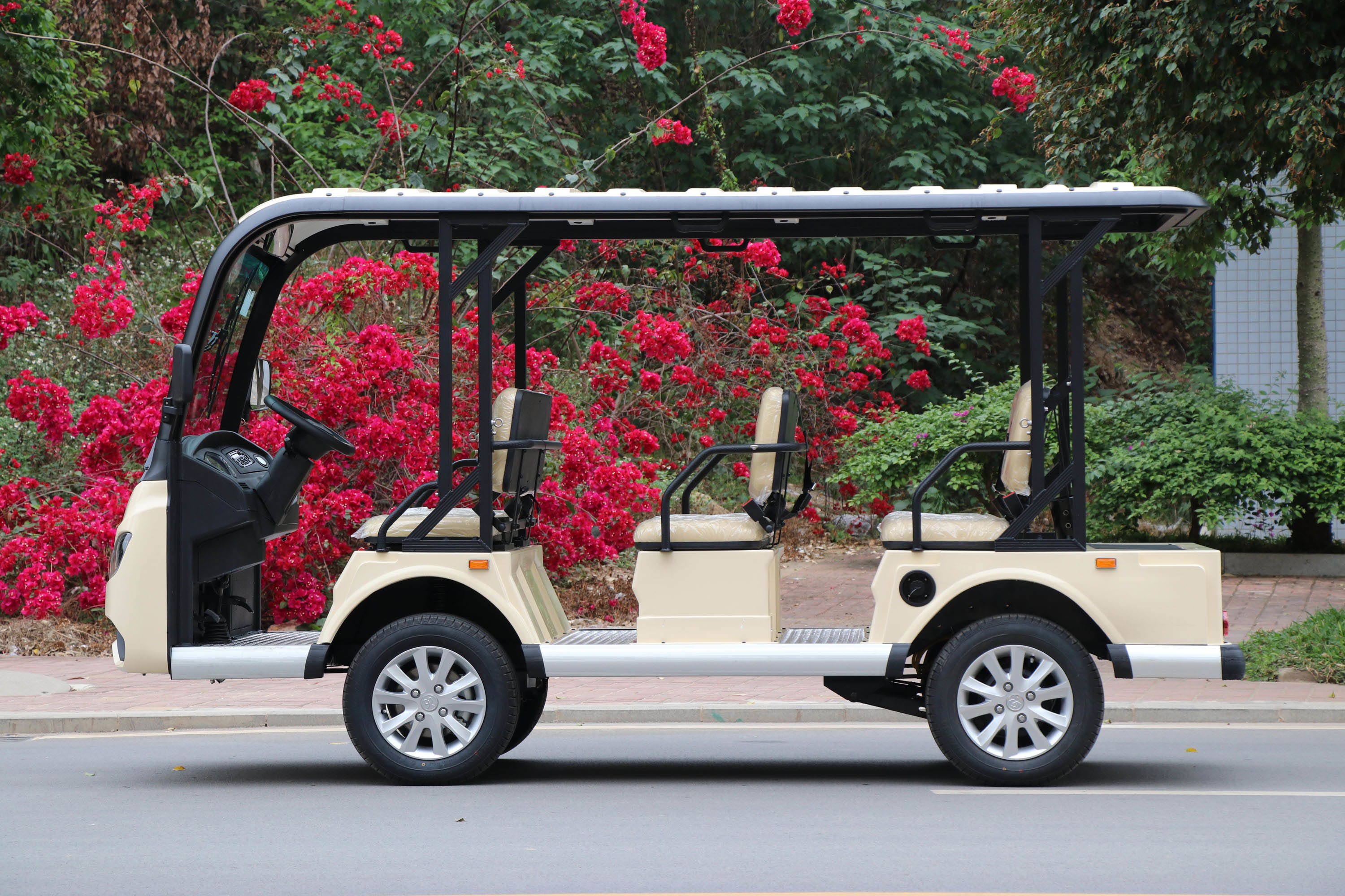 Volt Voyager Electric Sightseeing Shuttle Bus 8 Passenger With 72V Lithium Battery