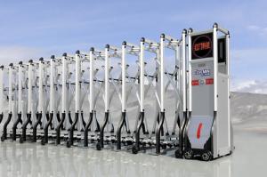 China Aluminium Alloy Automatic Folding Gate With Smart Power Outage factory