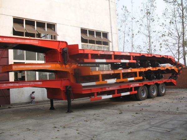 50t 70t 100t low bed Semi-trailer with tri-axle excavator trailer.good quality