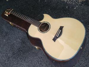 China Handmade all solid Auditorium folk Guitars Orchestra cut-away AAAA all solid single cut armrest acoustic electric factory