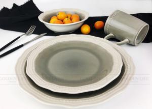 China Graceful Full Set Ceramic Dinnerware Sets Cut Edge Shape High Temp Firing factory