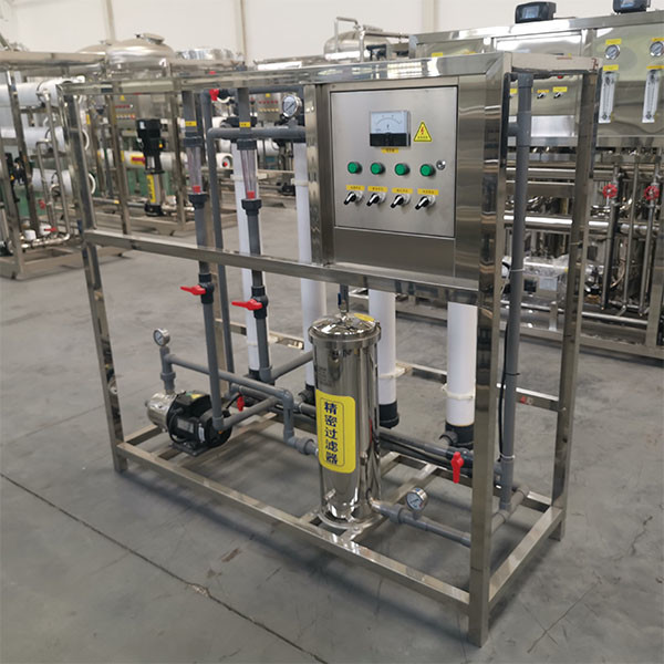2000LPH Industrial Water Ultrafiltration System Reliable Operation 380V 1.5Kw