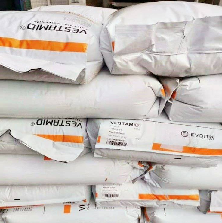 PA12 Evonik Degussa CX9704, low-temperature resistant, scratch-resistant, medium