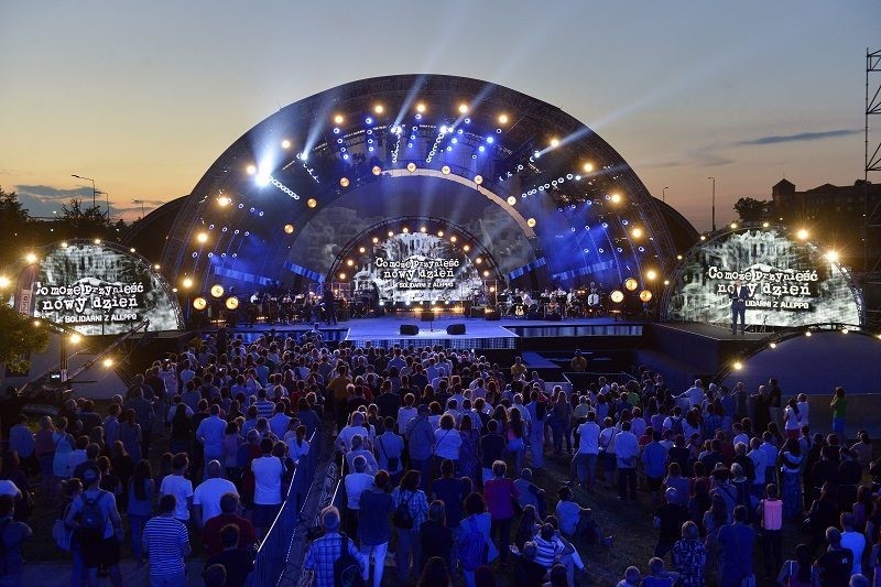 Outdoor Background Stage LED Display Fast Installation P3.9 Rental Outdoor LED display