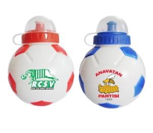 China 850ml football style water bottles for World Cup, plastic sport water bottle factory