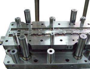 China Progressive Punching Sheet Metal Progressive Die Two Row Cavity Electric Appliances factory