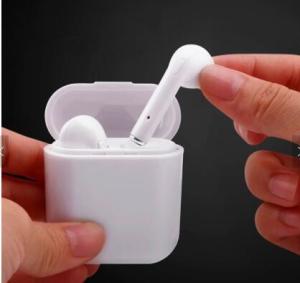 China Dual Calling Charge 80 Minute TWS Bluetooth Earpods factory
