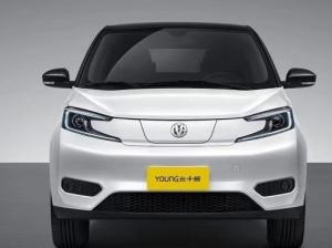 China Electric Car 3.7m Length 120kw Motor Ternary Lithium Battery 110km / H 5 Seats factory