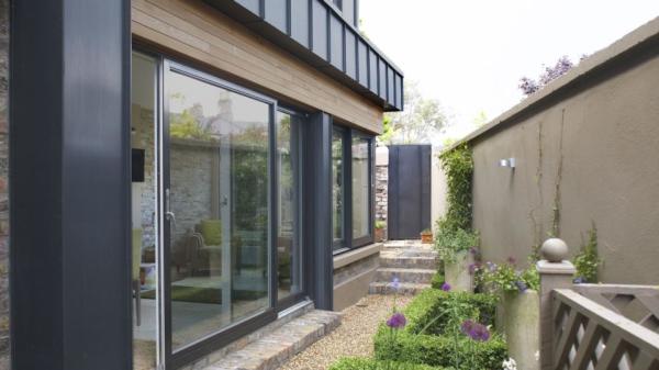 Experience Peace and Quiet with Our Soundproof Glass Curtain Wall and Steel