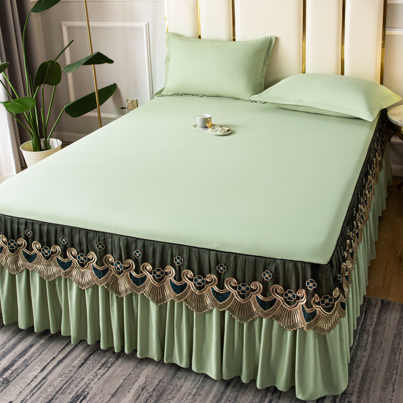 Upgrade Your Bedding Game with this Queen Size Bedding Set 3 kg Fabric 100% Polyester