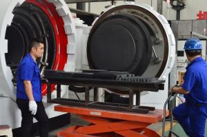 China Horizontal Vacuum Tube Furnace / Single Chamber Periodic Laboratory Vacuum Furnace factory