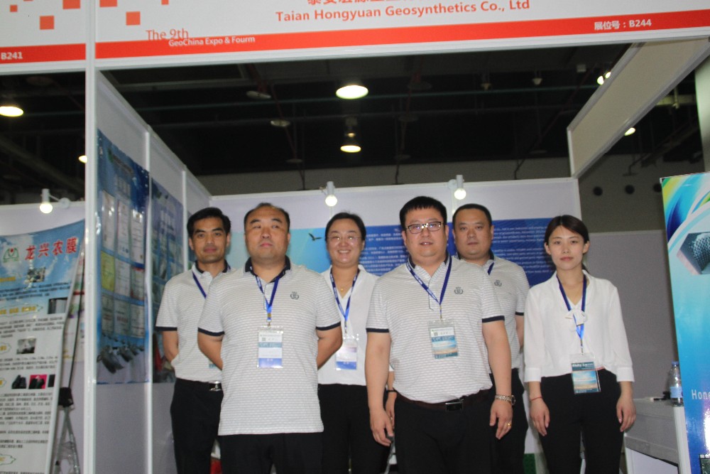 3500g-6500g Waterproof Membrane Bentoite Geotextile Liner GCL with 0.2mm HDPE Geomembrane