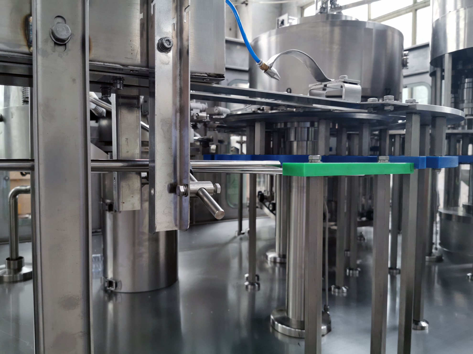 Industrial 5000BPH SUS304 Mineral Water Bottle Plant Machine