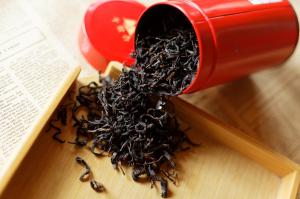 China Health Chinese Organic Black Tea Lapsang Souchong Tea For Man Fermented Processing factory