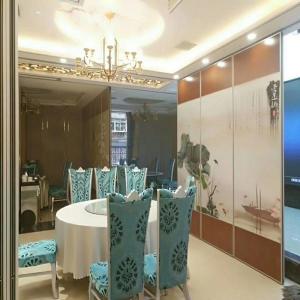 China Melamine Finish Mobile Acoustic Partition Wall Floor To Ceiling factory