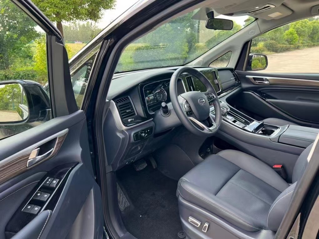 Trumpchi M8 2021 Leading Series 390T Zhizun Version Large 7 Seats MPV 2.0T Gasoline