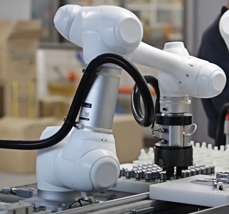 High Safety 6 Torque Sensors Doosan Robotics M1509 Heavy Handling Cobot Robot Arm Automation With Onrobot Gripper