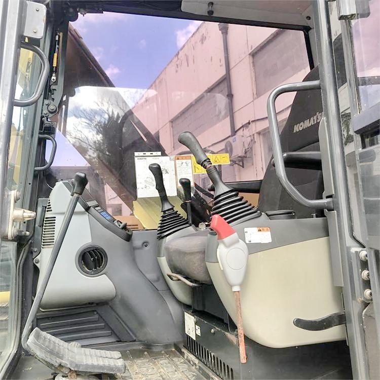 Japan Original 6ton Komatsu PC60 Excavator PC 60 hydraulic crawler excavator