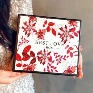 China Custom Size Embossed Glossy Recycled Paper Gift Boxes factory