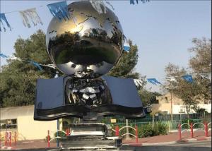 China Customized Modern Globe And Book Stainless Steel Sculpture Outdoor Decorative factory