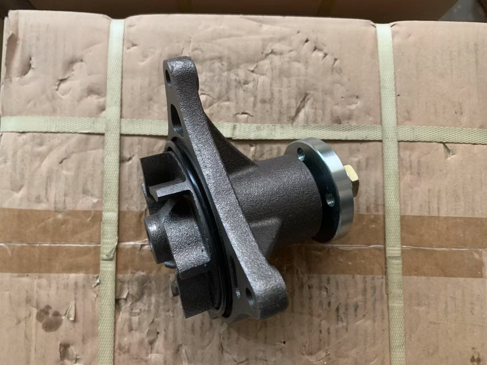 4D31 ME015045 Water Pump For Mitsubishi 4D30 4D31 4D32 4D51 Engine