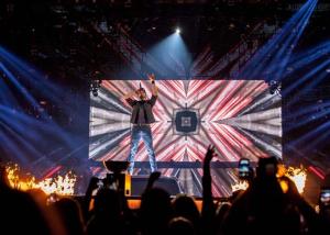 China 6.9 mm Night Club DJ LED Display Event P6 Indoor Large Led Screen factory