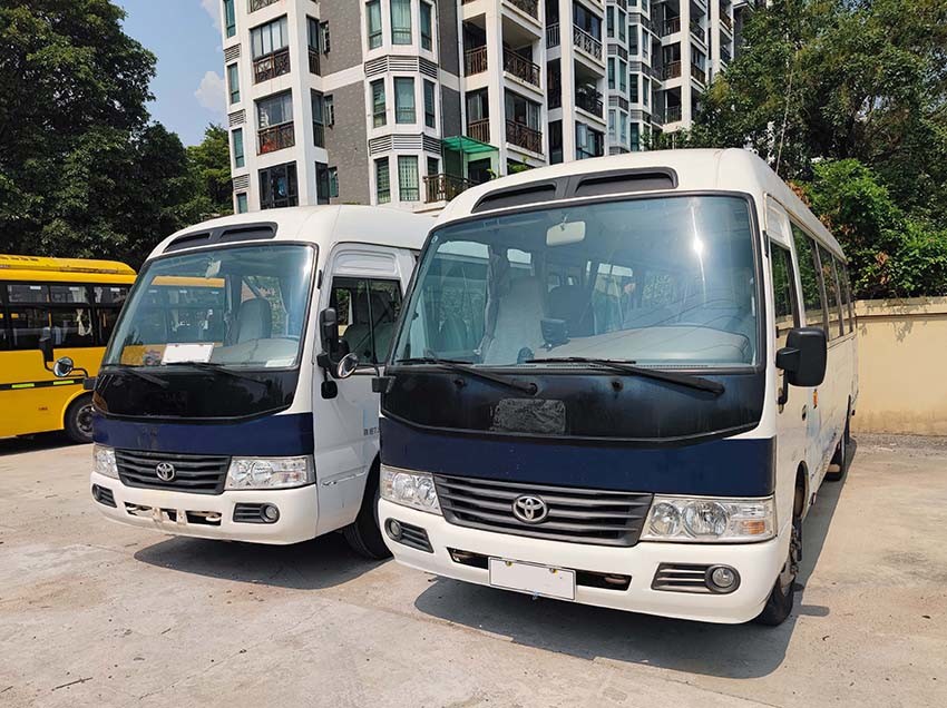 20 Seats Used Toyota Bus 120 Km/H LHD Used Left Hand Drive Bus