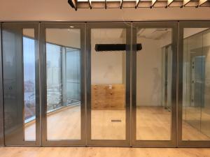 China 6063-T6 Aluminum Alloy Frame Material Foldable Room Separator For Easy Movement factory