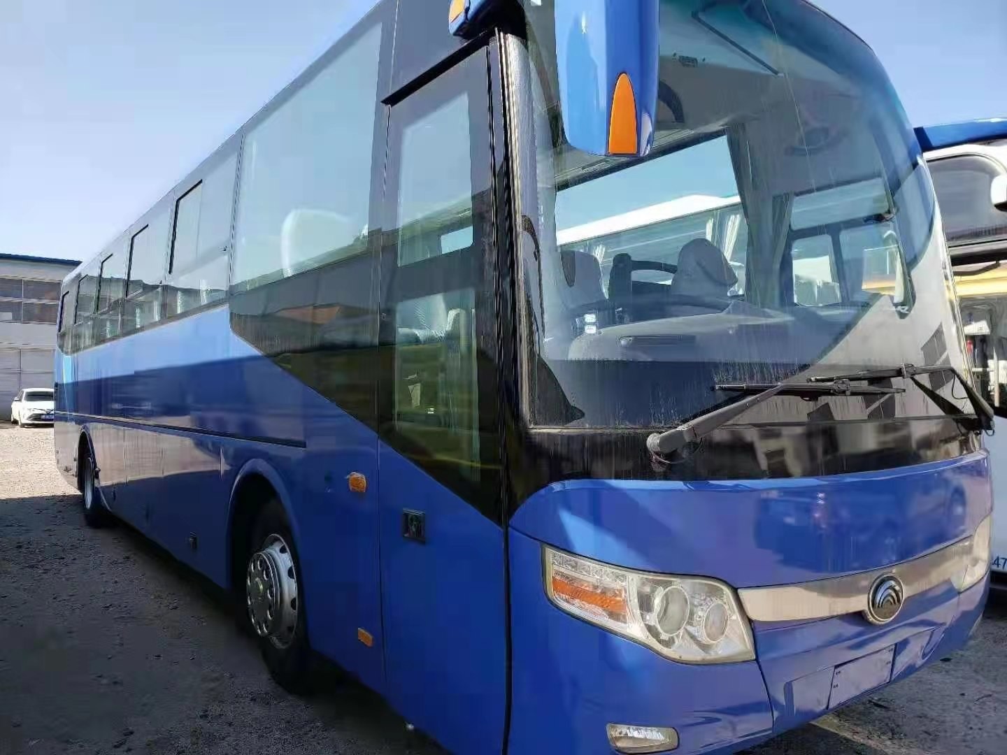 Yutong ZK6117 55 Seats New Bus Steel Chassis Rear Diesel Engine Bus Euro III