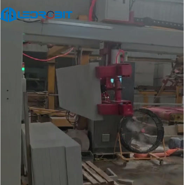 China Customizable Automatic Load Unload Machine with Intelligent Gripping Technology Servo-Driven Precision and LCD Control Panel on sale China Customizable Automatic Load Unload Machine with Intelligent Gripping Technology Servo-Driven Precision and LCD Control Panel on sale