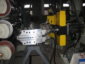 China 1220mm WPC Construction Template / WPC Furniture Board Making Machine ISO9001 on sale