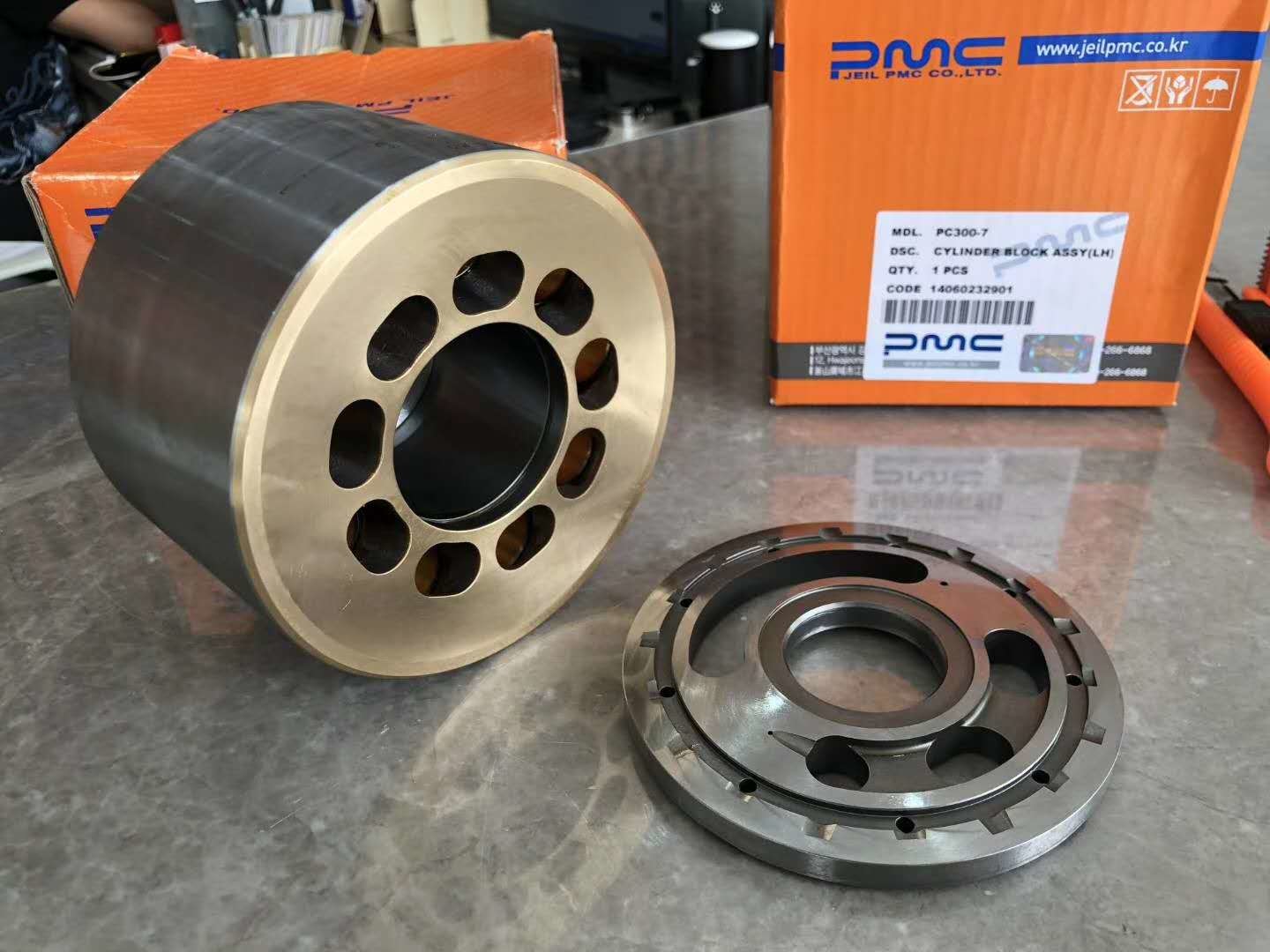 Durable Hydraulic Cylinder Block Set Plate Ball Guide Assy For Excavator Replacement Parts