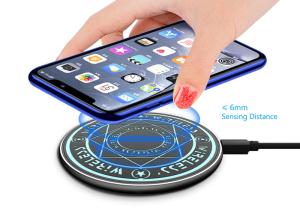 China Mini Magic Array 7.5W 10W Qi Wireless Charging Pad factory