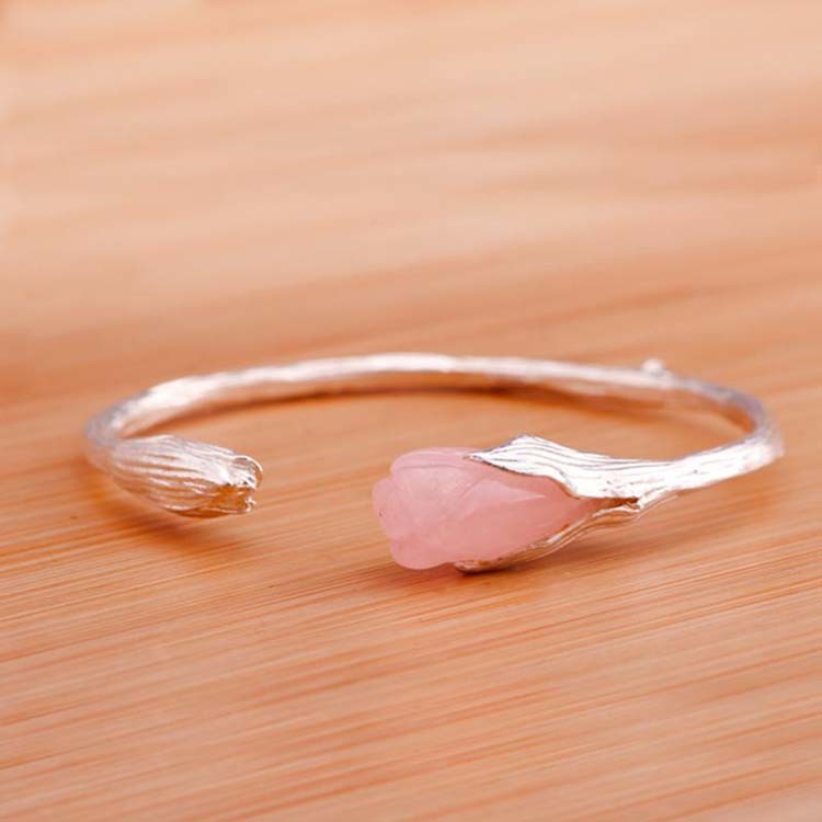 Handcraft Sterling Silver Cuff Bracelet with Sculpted Rose Quartz Gardenias (B6032401ROSE)