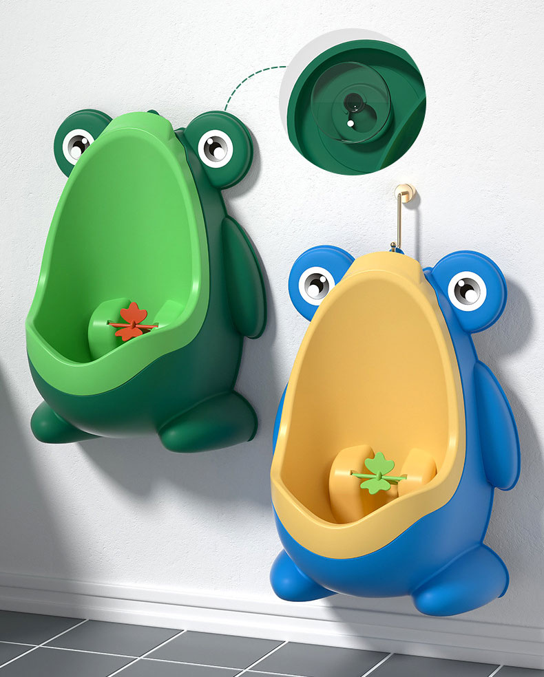 Baby Mobile Toilet Portable Frog Shape Children's Urinal for Boys Animal Pattern Type