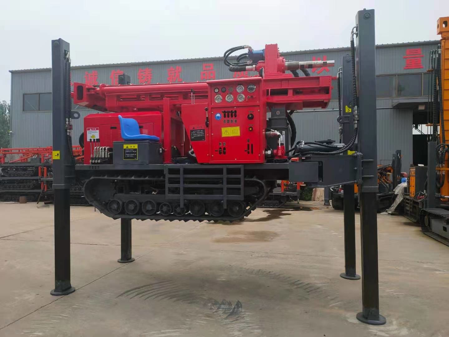 Crawler Rock Pneumatic Drilling Rig Fully Automatic Agricultural Equipment