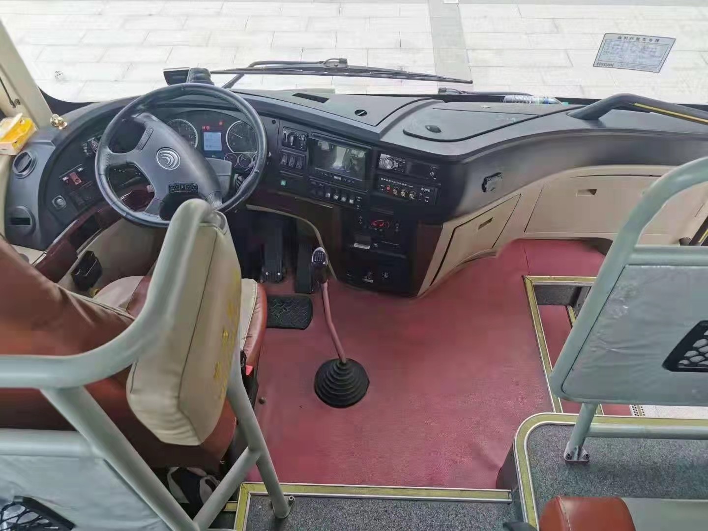 50 Seats Used Yutong ZK6116H5Y Bus Used Coach Bus 2019 Year Diesel Engine Euro IV Emissions