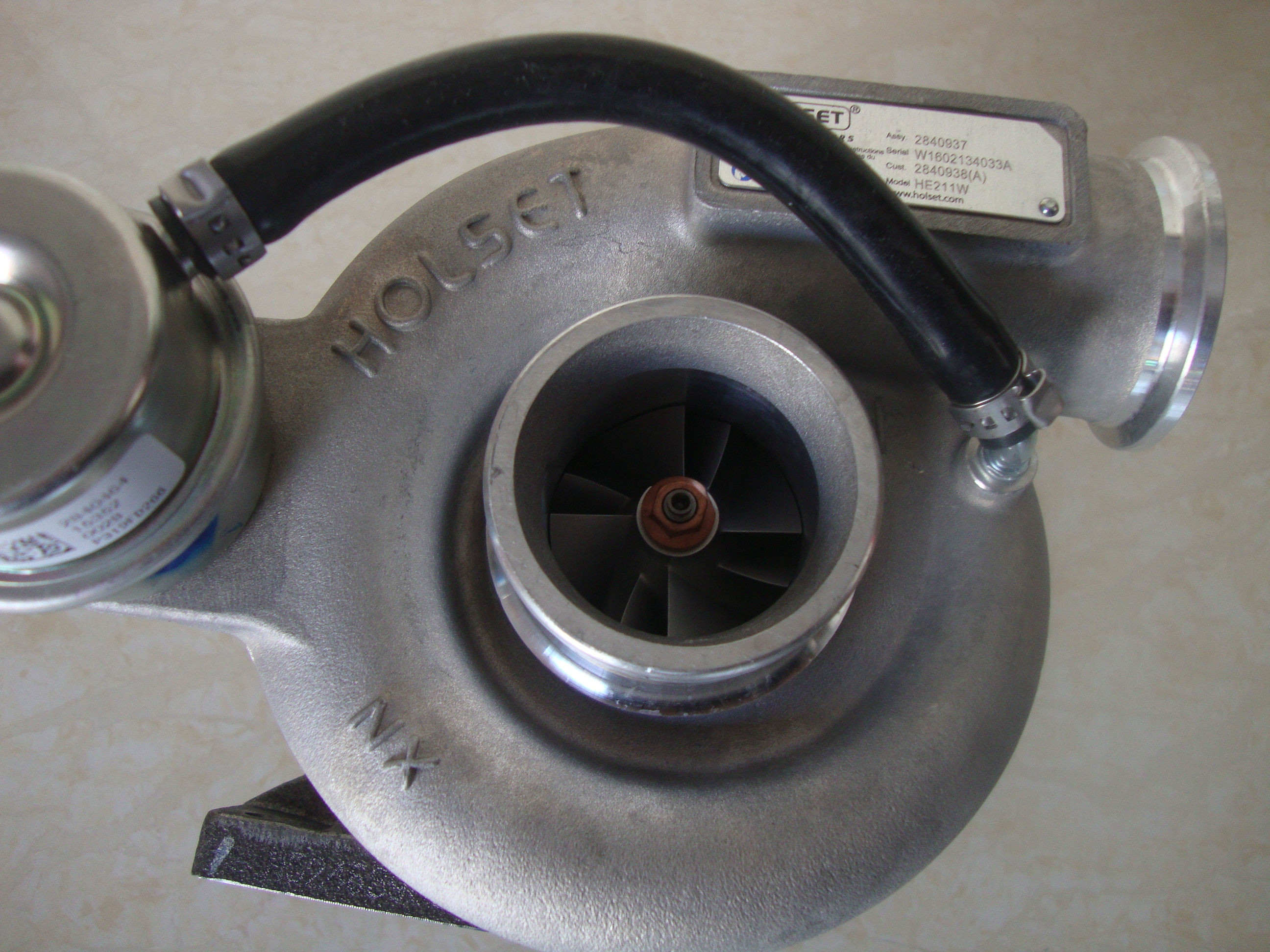 Cummins ISF2.8 ISF3.8 diesel engine spare parts HE211W standard express truck turbocharger kit 2840937 2840938
