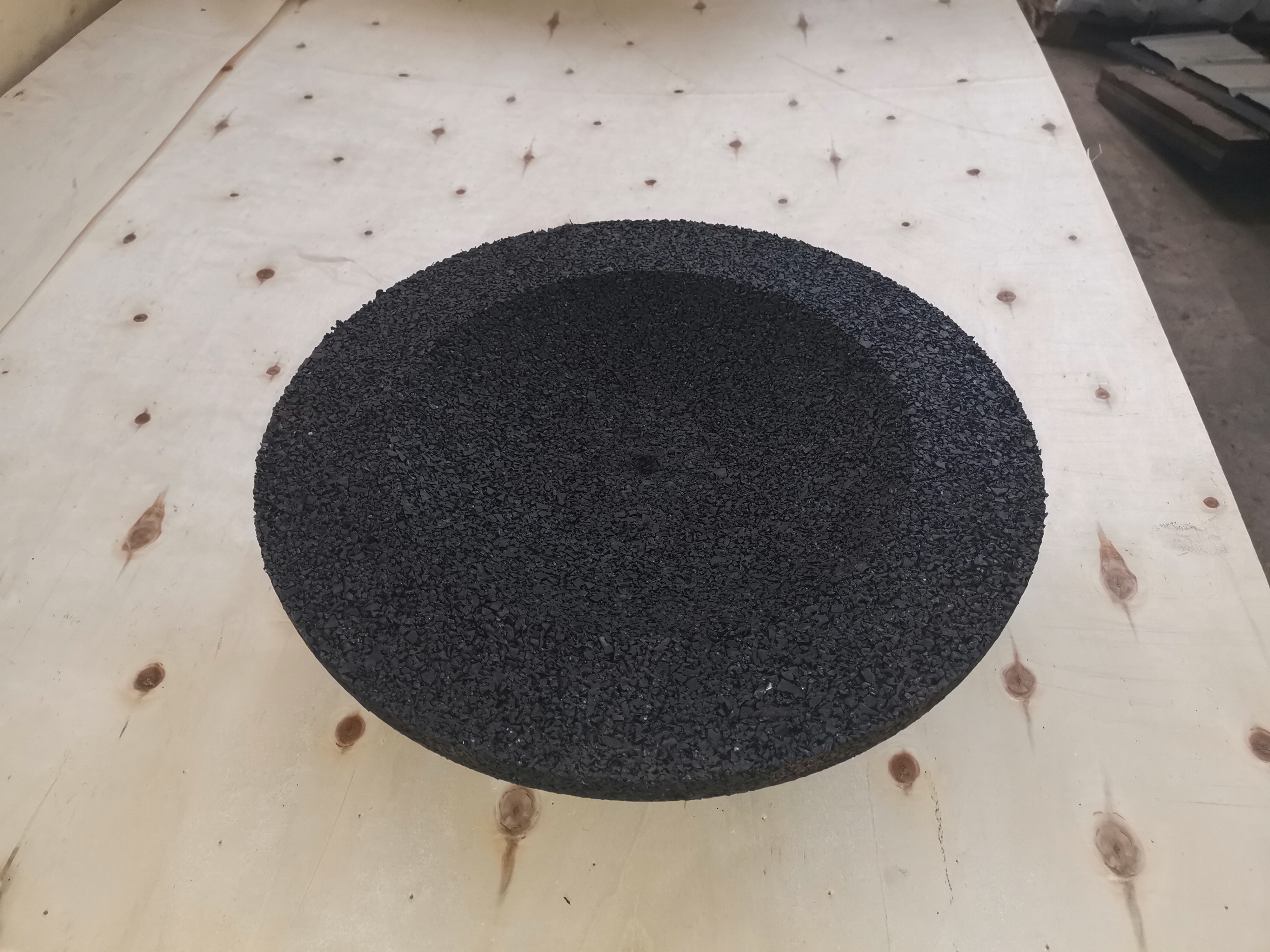 Non Slip Custom Rubber Products Black Pole Rubber Base 18x18 X1.8 Inches For Soccer Training