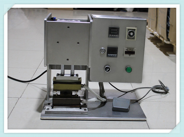 1800W AC 220V Stand Up Pouch Sealing Packing Machine