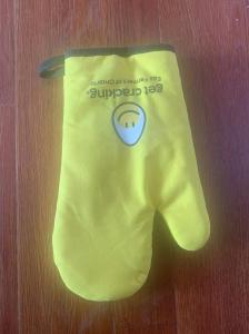 China Custom Color Heat Resistant Mini Oven Mitts Pot Holders Baking factory
