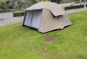 China Outdoor Camping Tent with Mesh Panels Sunproof Pet Tent / Sunshade Canopy factory