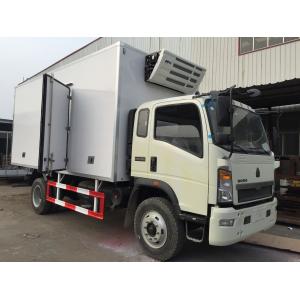 China FRP Insulation Panels Refrigerator Box Truck 4x2 Driving , Sinotruk Howo Truck on sale