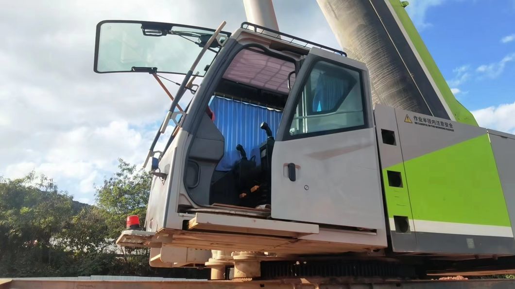 All-Pavement Mobile Truck Crane 130 Tons Zoomlion Large Equipment